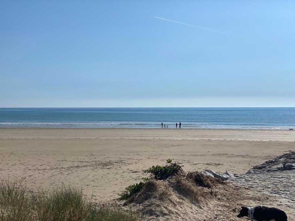 Maison proche de la mer, Normandie Surville  Extérieur photo